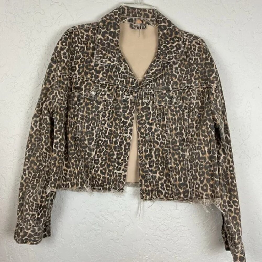 Women’s Free People Cheetah Print Crop Frayed Hem Denim Jacket Size XS - Picture 2 of 9